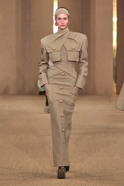 Look 4